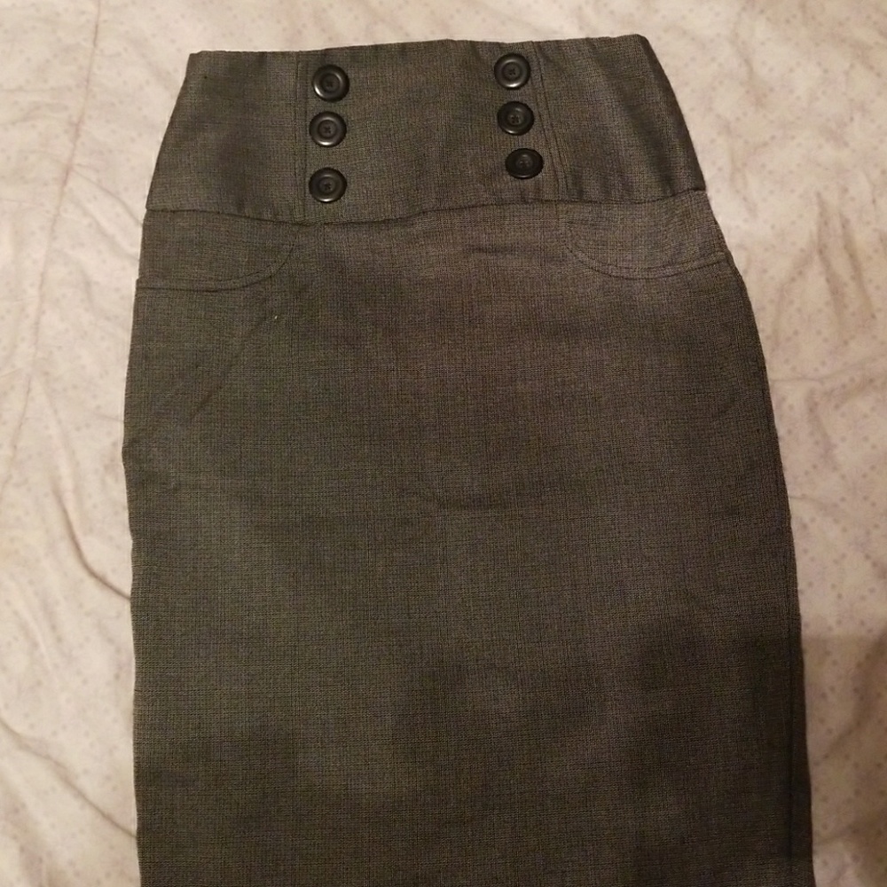 Grey skirt